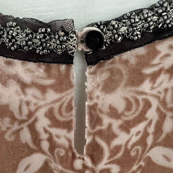 Sundance cocktail dress, velvet lace beaded. - Picture 8 of 8